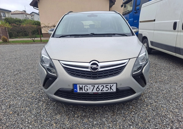 Opel Zafira cena 33900 przebieg: 131000, rok produkcji 2012 z Połczyn-Zdrój małe 232